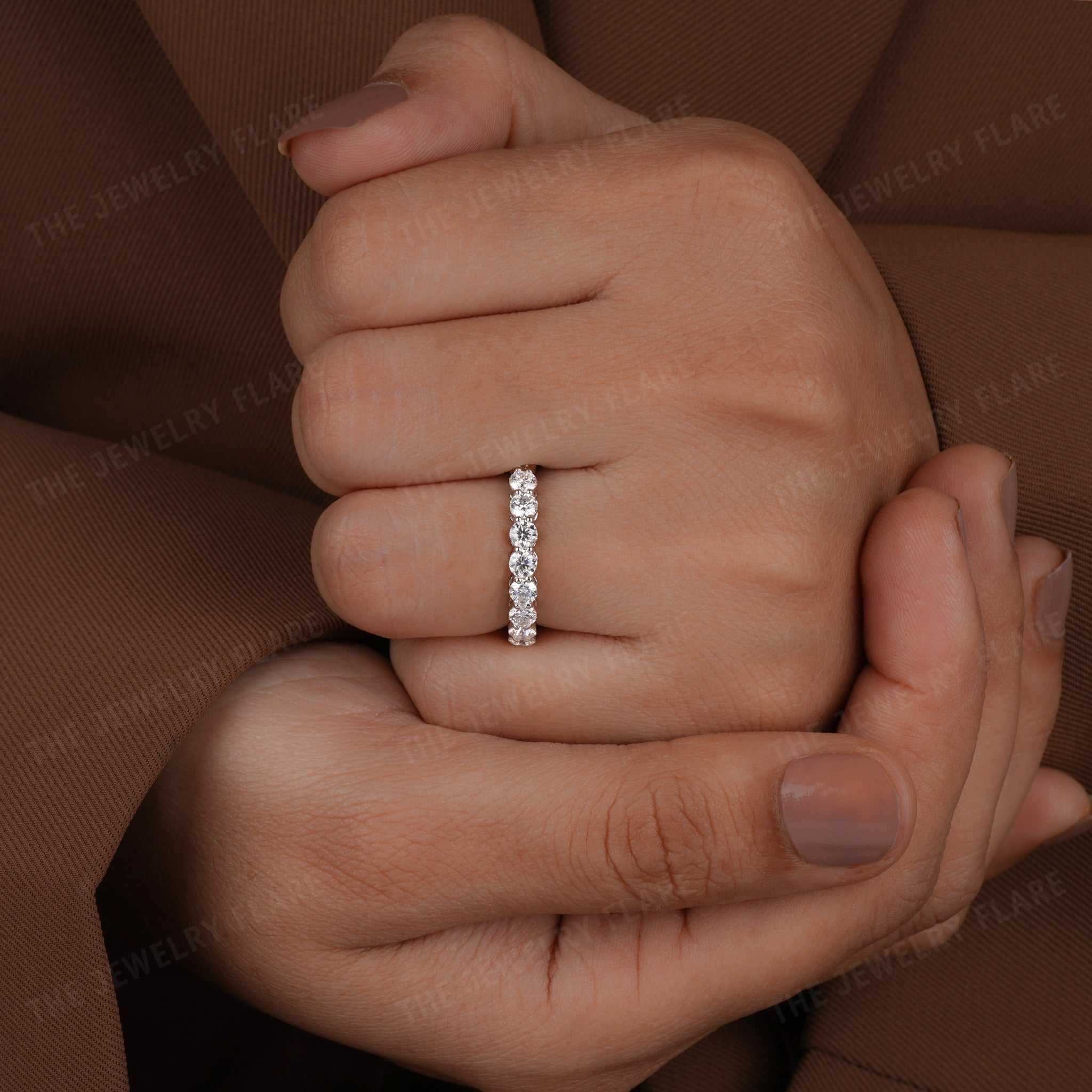 Shared Prong Round Eternity Ring Eight