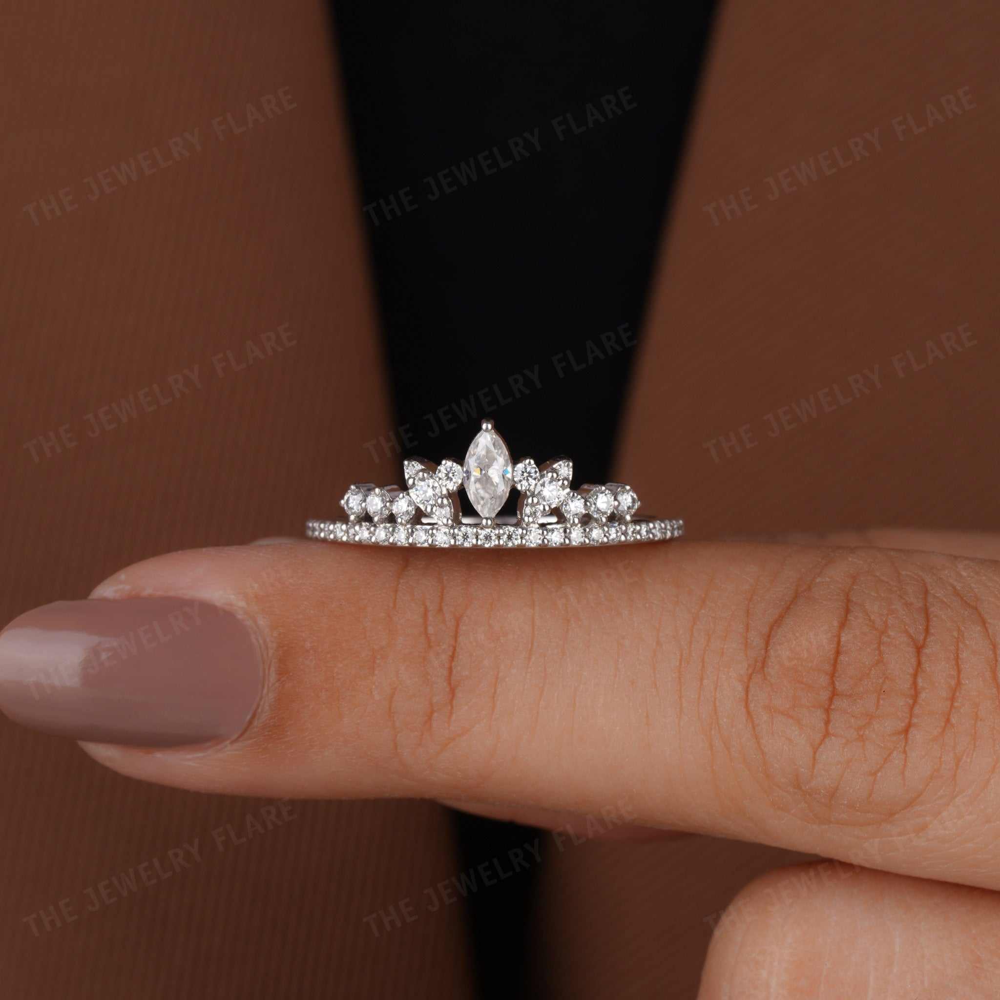 Marquise Shaped Vintage Women Tiara Crown Band Ring Forth