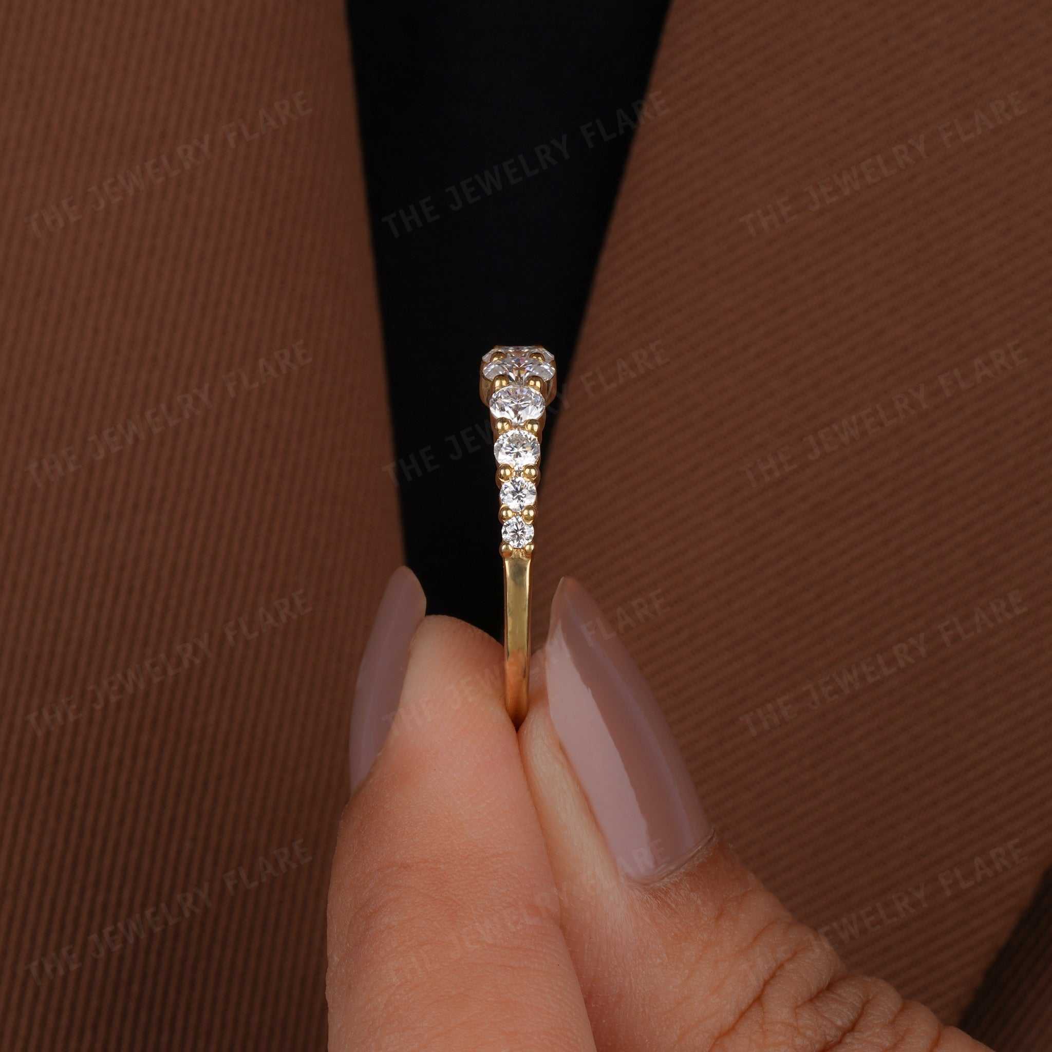 Graduated Oval and Round Ring Third