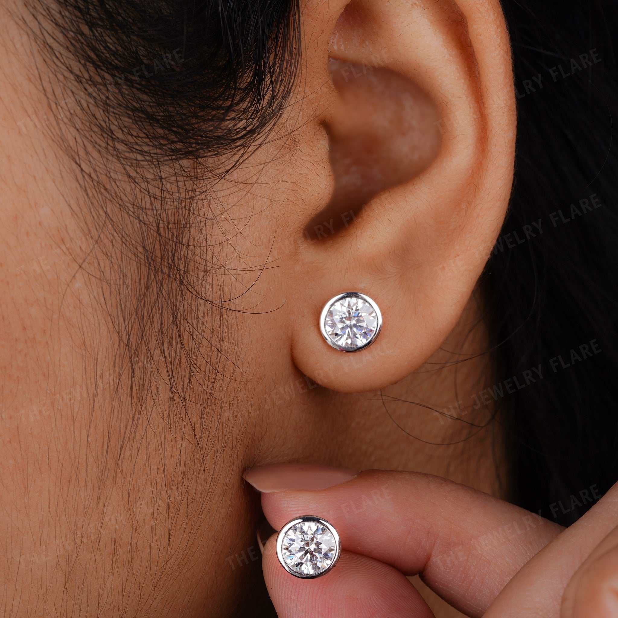 Round Cut Solitaire Stud Earrings
