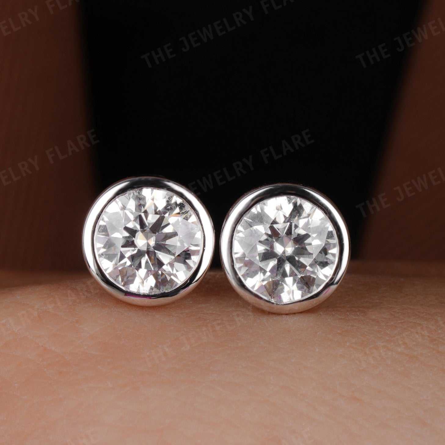 Round Cut Solitaire Stud Earrings