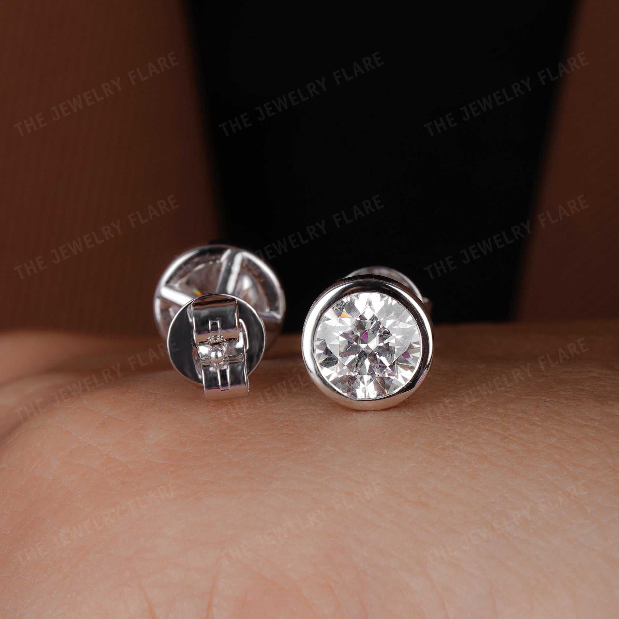 Round Cut Solitaire Stud Earrings
