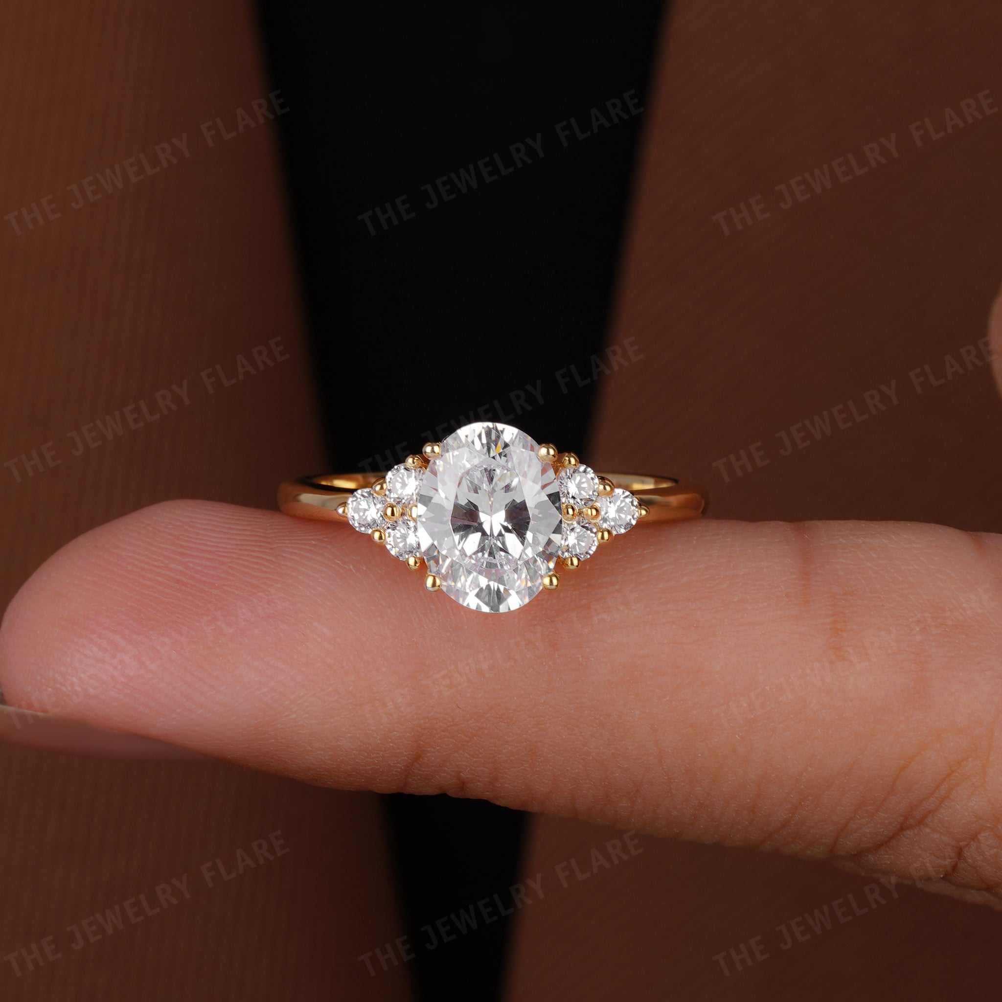 Oval Solitaire Ring With Side Round Diamond Ring