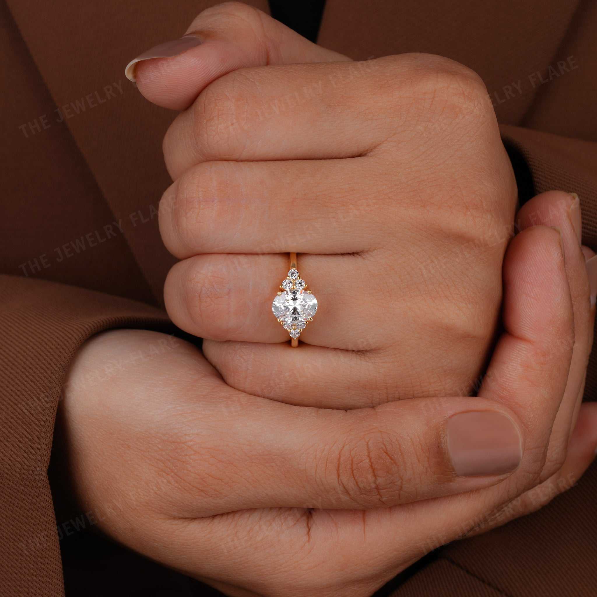 Oval Solitaire Ring With Side Round Diamond Ring