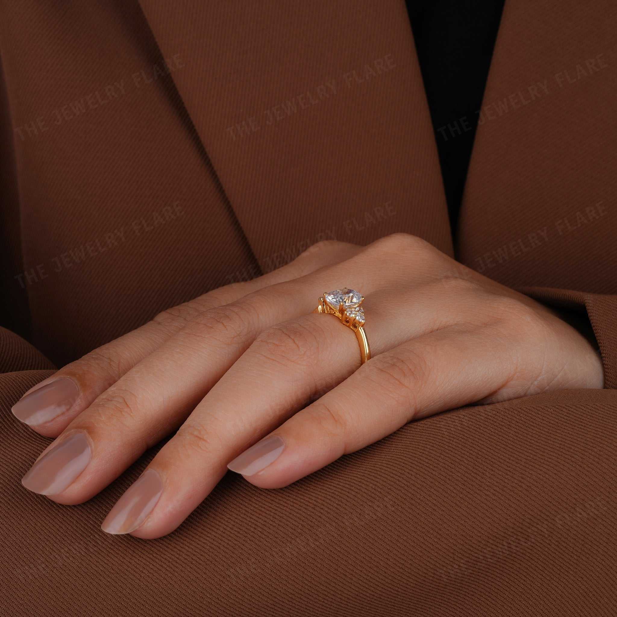 Oval Solitaire Ring With Side Round Diamond Ring