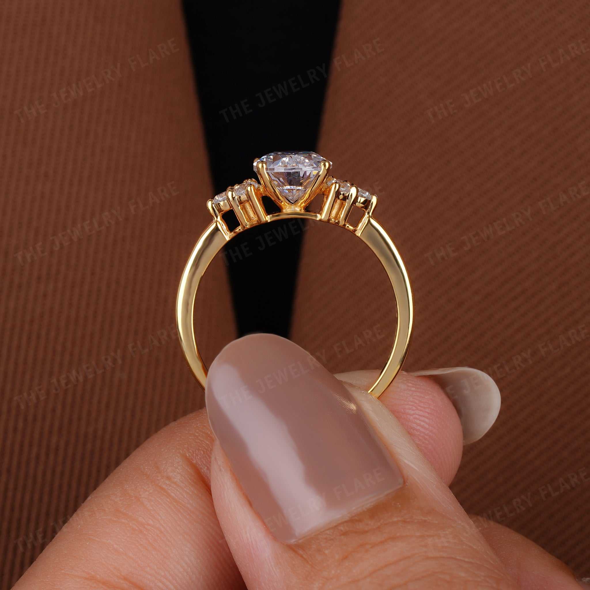 Oval Solitaire Ring With Side Round Diamond Ring